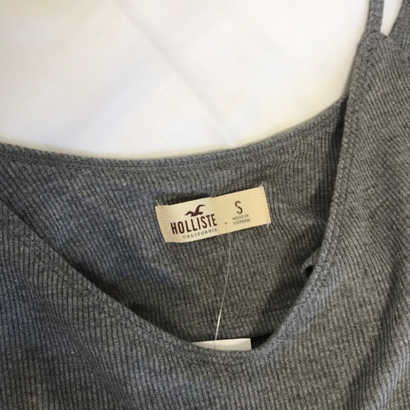 ππNWT Gray HOLLISTER V-Neck Bodysuitπ - Picture 4 of 6